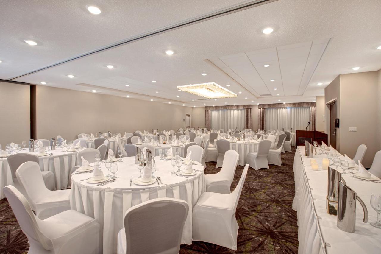 The Landing Hotel & Conference Centre St. Paul 외부 사진