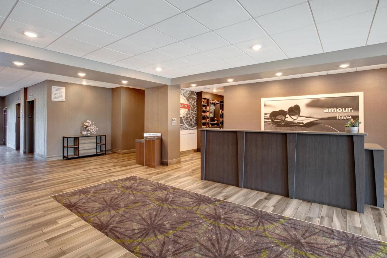 The Landing Hotel & Conference Centre St. Paul 외부 사진