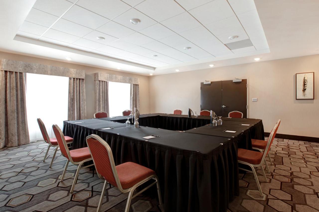 The Landing Hotel & Conference Centre St. Paul 외부 사진