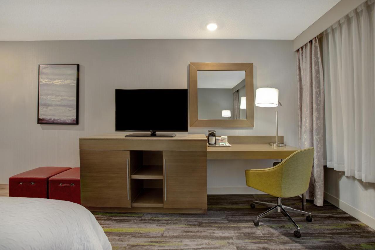The Landing Hotel & Conference Centre St. Paul 외부 사진
