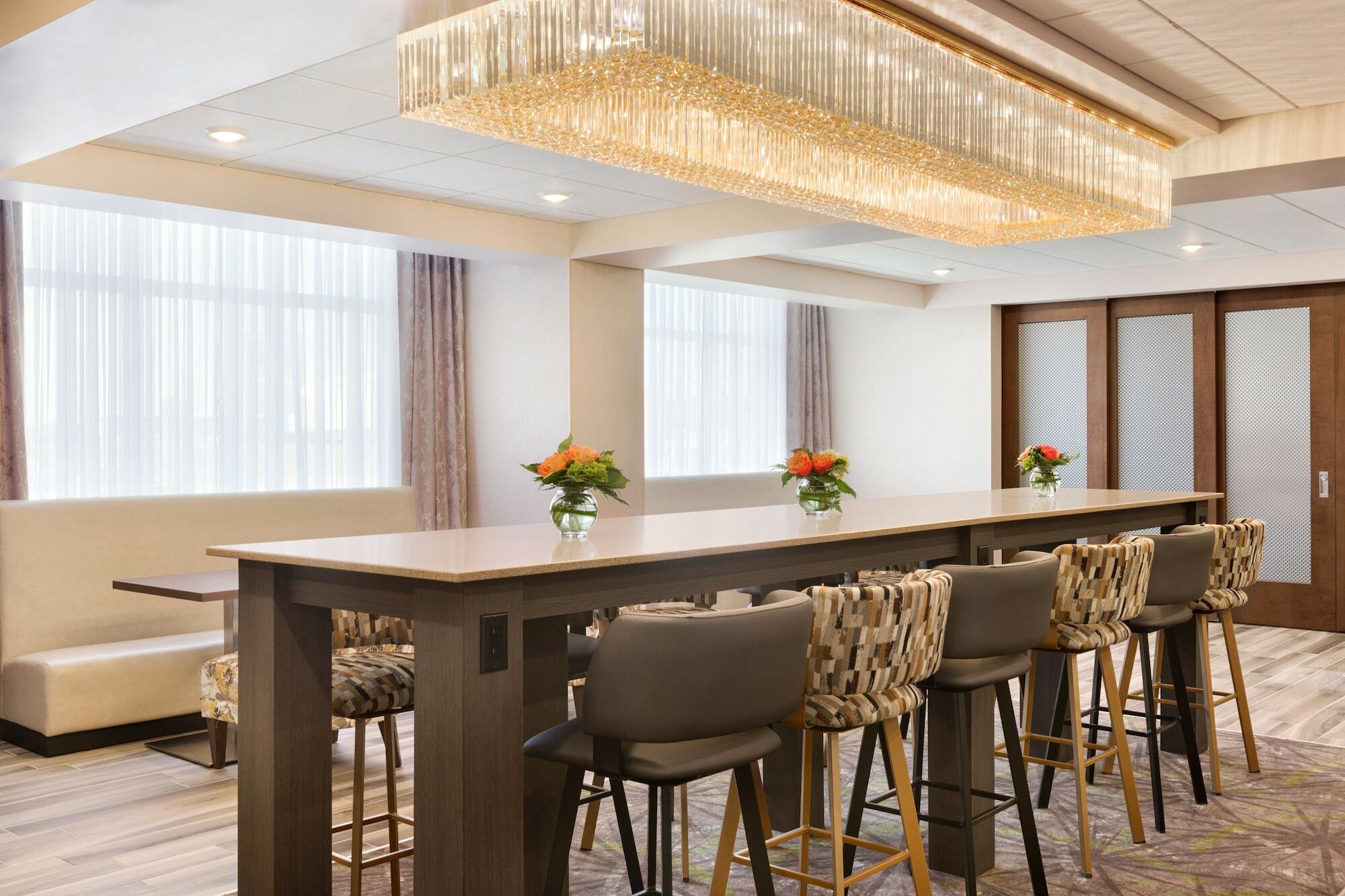The Landing Hotel & Conference Centre St. Paul 외부 사진